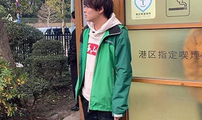 喫煙者不採用