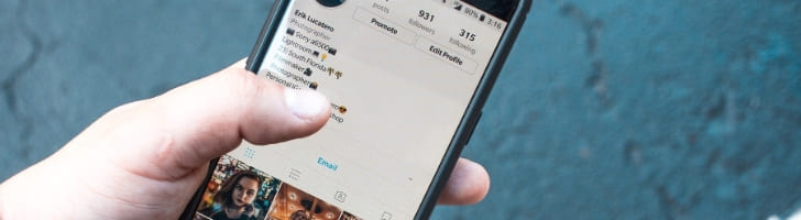 Instagram広告運用代行